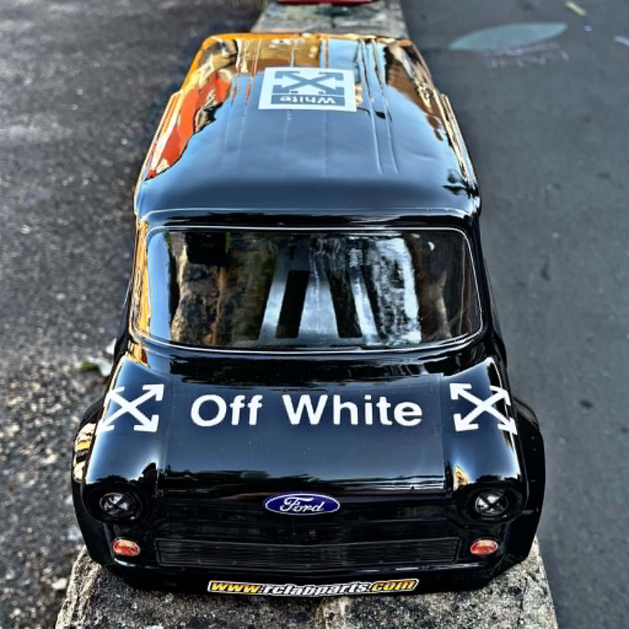 NEW! TEAM-C Supervan FORD Black with Off-White Livery, Pre-Painted